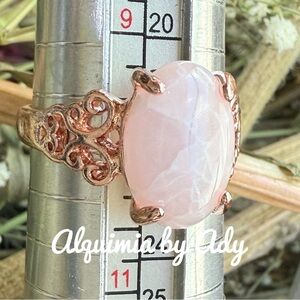 Alquimia Pink Stone Ring with Gold Accents